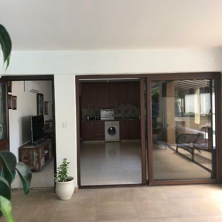Mystra Place Nicosia Luaran gambar