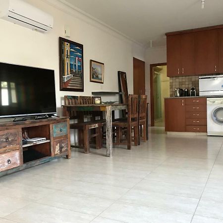 Mystra Place Nicosia Luaran gambar