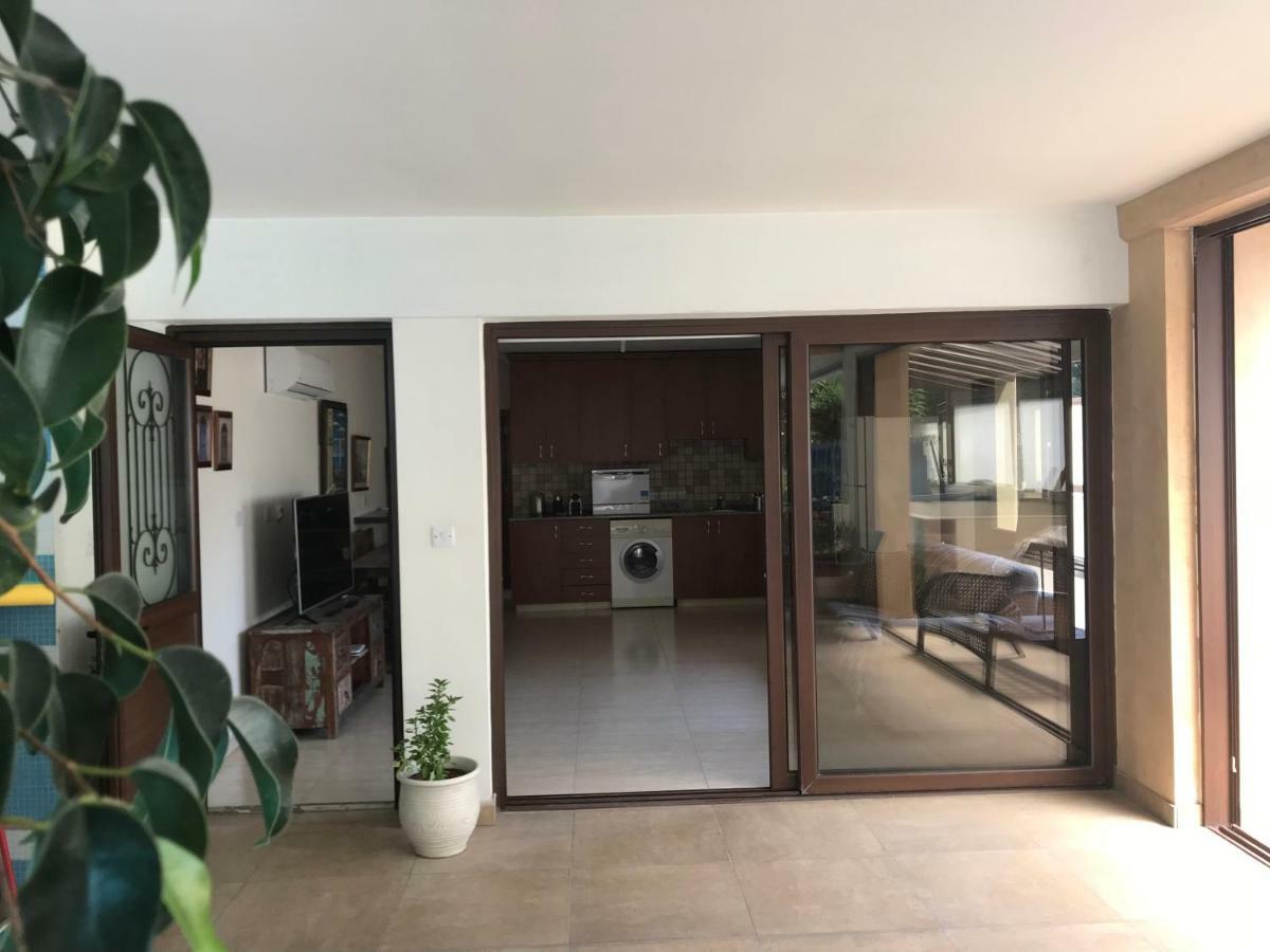 Mystra Place Nicosia Luaran gambar