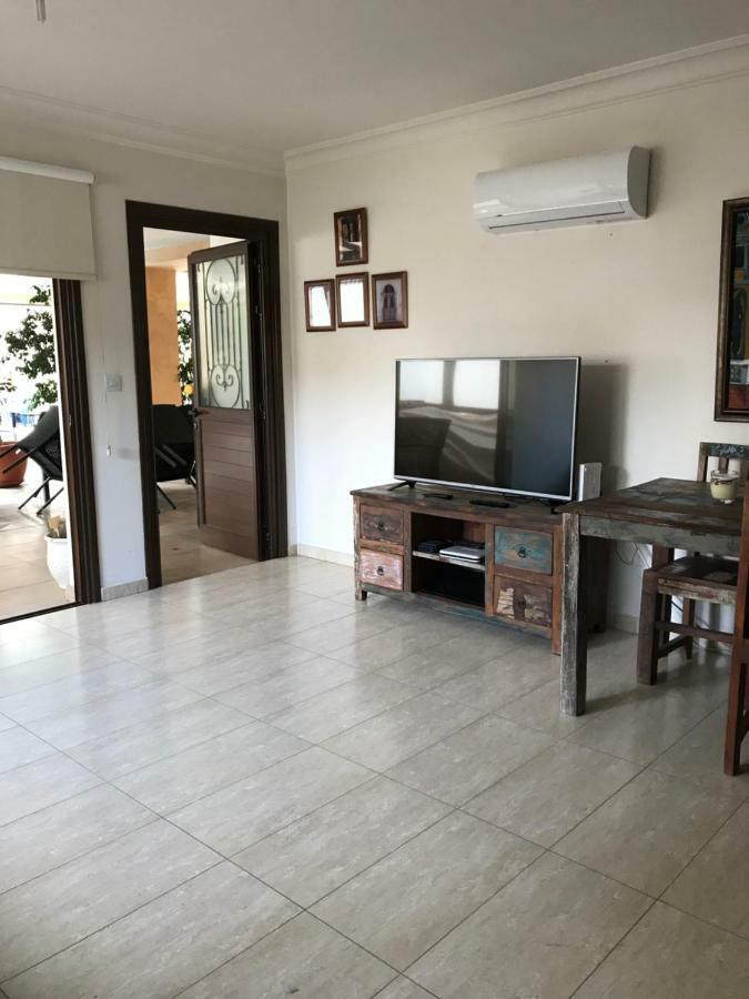 Mystra Place Nicosia Luaran gambar